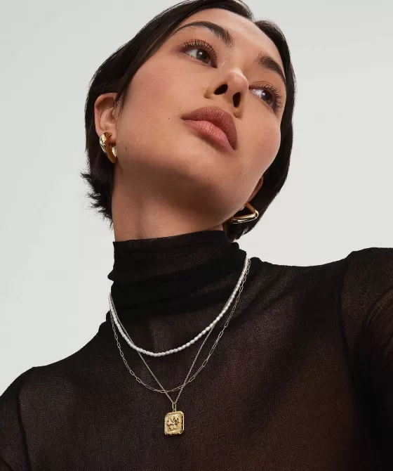 Store Buttercup Pendant Necklace Necklaces