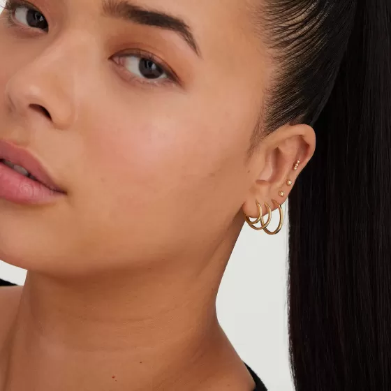Store Easy Medium Hoops Earrings