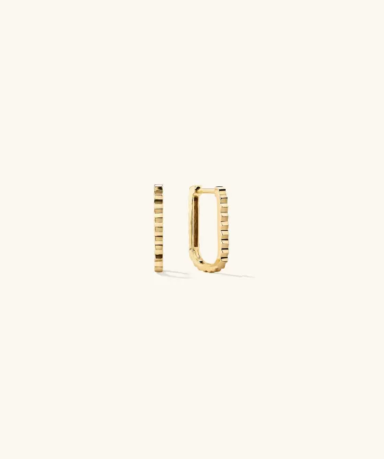 Store Pleated Small U Hoops Earrings
